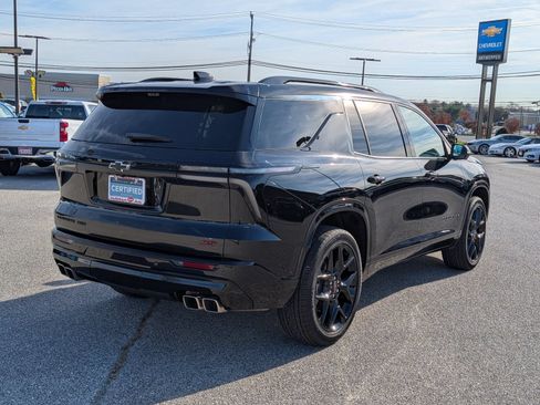 Used 2024 Chevrolet Traverse RS w/ LPO, Floor Liner Package AWD/4WD image 3