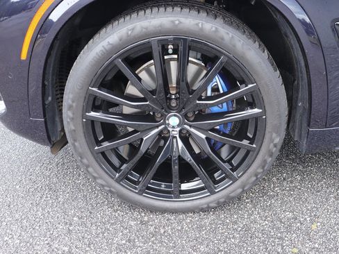Used 2022 BMW X5 xDrive40i w/ M Sport Package AWD/4WD image 38