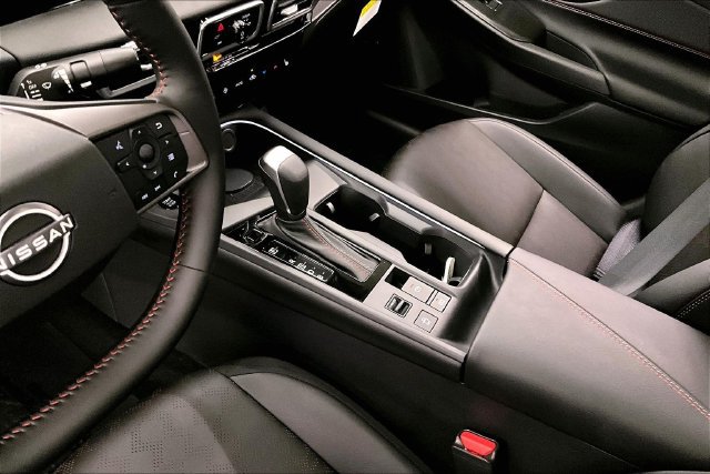 New 2027 Nissan Sentra SR w/ SR Premium Package FWD image 9