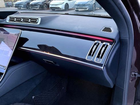 Used 2021 Mercedes-Benz S 580 4MATIC Sedan image 18