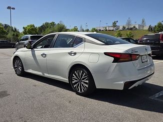 Used 2025 Nissan Altima 2.5 SV video 4