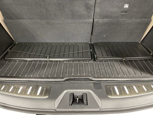 Used 2023 Nissan Armada Platinum w/ Captain's Chairs Package image 14