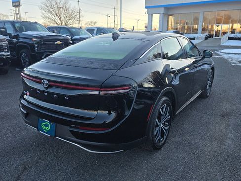 Used 2023 Toyota Crown XLE image 15