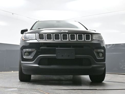 Used 2020 Jeep Compass Latitude AWD/4WD image 25