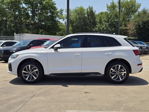 Certified 2024 Audi Q5 2.0T Premium w/ Summer of Audi Package AWD/4WD image 7