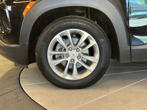 Used 2024 Chevrolet TrailBlazer LS w/ LS Convenience Package FWD image 25