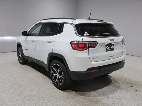 Certified 2024 Jeep Compass Latitude AWD/4WD image 6