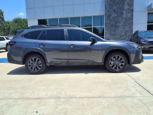 Certified 2025 Subaru Outback Onyx Edition AWD/4WD image 26