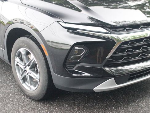Used 2024 Chevrolet Blazer LT w/ Convenience Package FWD image 8