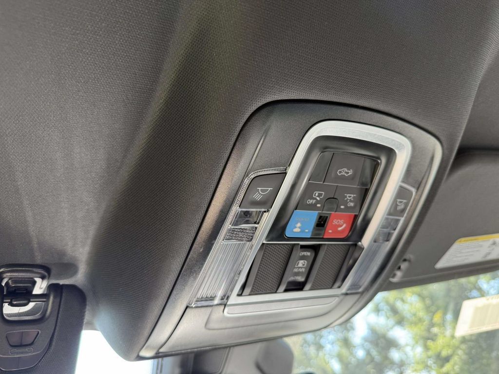 New 2027 RAM 1500 4x4 Crew Cab image 28