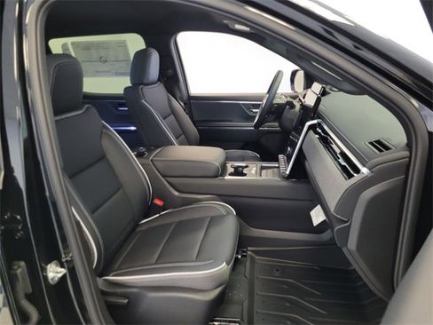 New 2026 GMC Sierra EV Elevation image 13