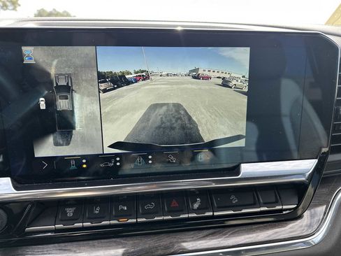 Used 2025 Chevrolet Silverado 2500 LTZ w/ Z71 Chrome Sport Edition image 18