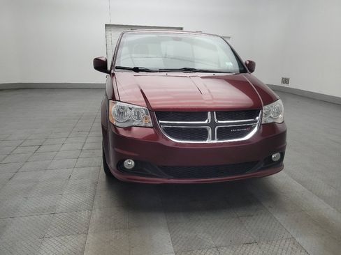 Used 2019 Dodge Grand Caravan SXT FWD image 14