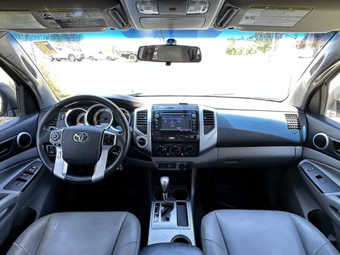 Used 2014 Toyota Tacoma 4x4 Double Cab w/ SR5 Package image 25