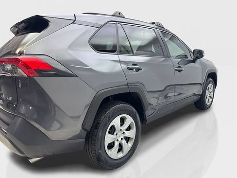 Used 2021 Toyota RAV4 LE FWD image 13