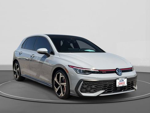 Used 2025 Volkswagen GTI SE FWD image 3