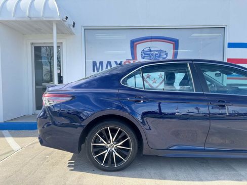 Used 2022 Toyota Camry SE image 25