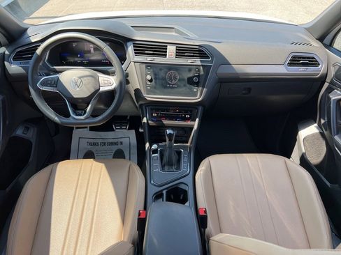 Certified 2023 Volkswagen Tiguan SE R-Line FWD image 26