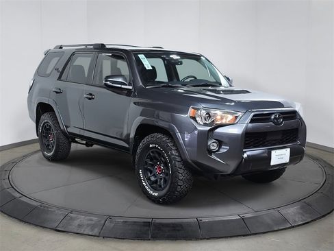 Used 2022 Toyota 4Runner TRD Off-Road Premium image 9