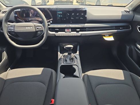 New 2026 Kia K4 FWD image 12