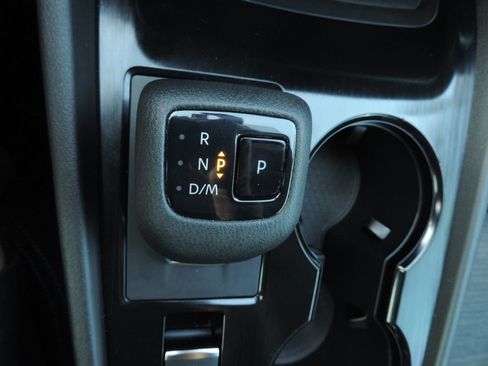 Used 2023 Nissan Rogue SV image 24