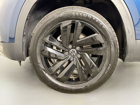Used 2022 Volkswagen Atlas Cross Sport SE image 33
