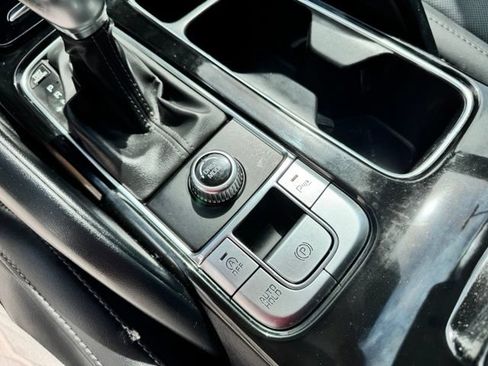 Used 2023 Kia Telluride S w/ S Sunroof Package FWD image 14
