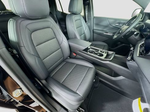 New 2026 Chevrolet Equinox LT w/ Convenience Package II FWD image 28