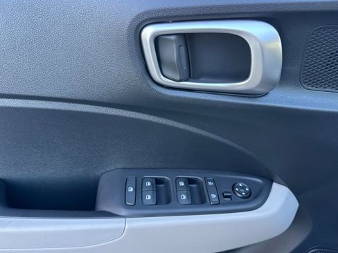New 2026 Hyundai Venue SEL FWD image 8