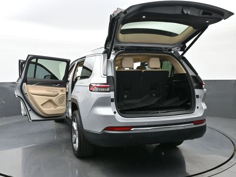 Used 2022 Jeep Grand Cherokee L Limited image 58