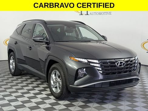 Used 2022 Hyundai Tucson SEL FWD image 2