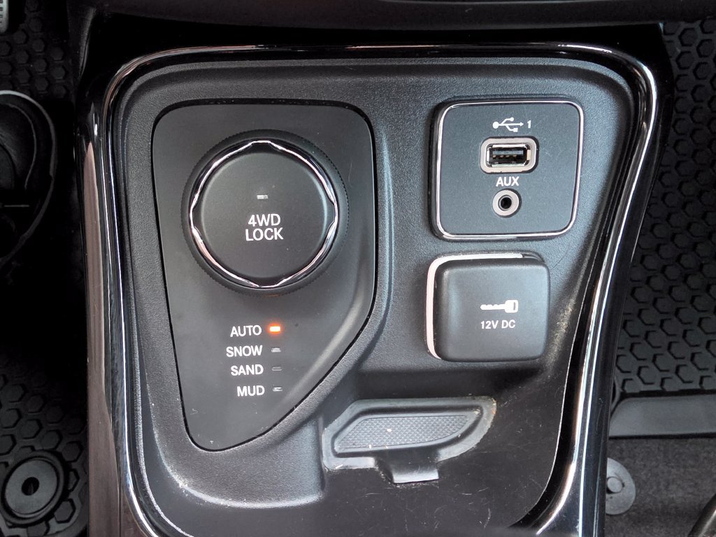 Used 2021 Jeep Compass Latitude AWD/4WD image 21