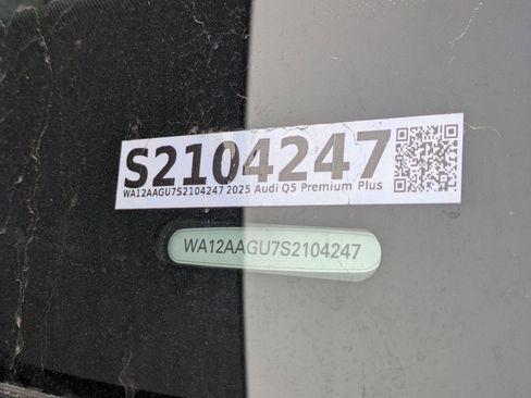 New 2025 Audi Q5 Premium Plus image 17