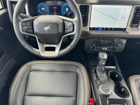 New 2025 Ford Bronco Outer Banks image 17