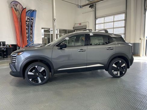 New 2026 Nissan Kicks SR w/ Cold Weather Package image 5