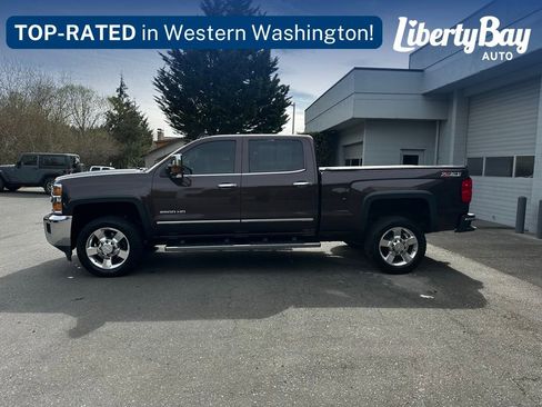 Used 2016 Chevrolet Silverado 2500 LTZ w/ LTZ Plus Package image 13