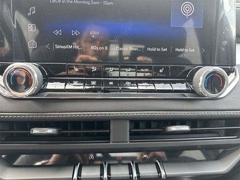 New 2025 Chevrolet Colorado LT image 24