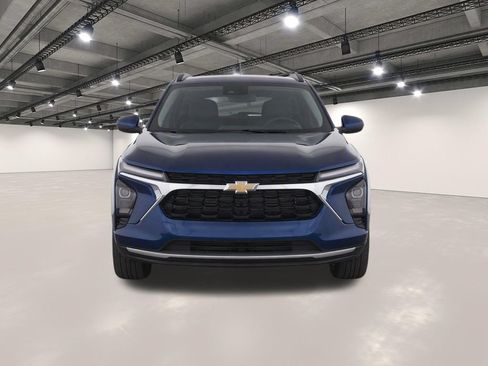 Used 2024 Chevrolet Trax LT w/ Driver Confidence Package FWD image 5