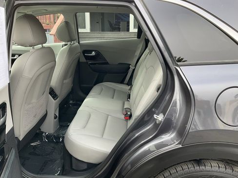 Used 2019 Kia Niro EX Premium w/ Sunroof Package image 24