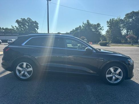 Used 2019 Audi e-tron Premium Plus AWD/4WD image 6