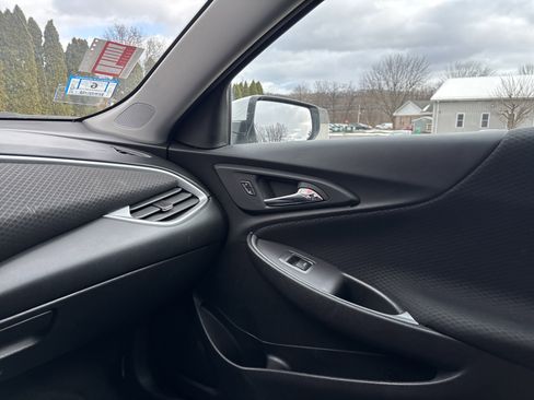 Used 2023 Chevrolet Malibu LT image 23