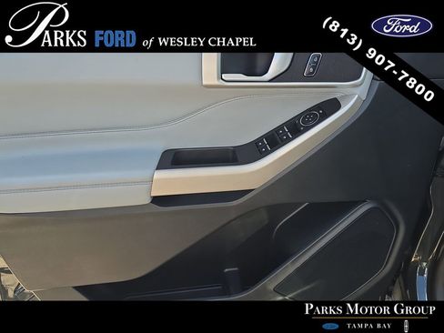 Used 2022 Ford Explorer XLT w/ Equipment Group 202A AWD/4WD image 17