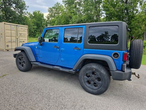 Used 2015 Jeep Wrangler Unlimited Sport w/ Quick Order Package 24S AWD/4WD image 4