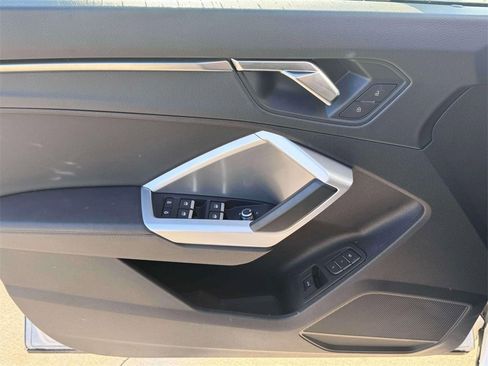 Used 2024 Audi Q3 2.0T Premium image 9