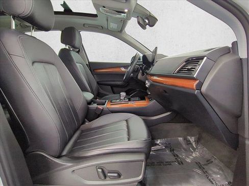 Used 2023 Audi Q5 2.0T Premium w/ Convenience Package AWD/4WD image 25