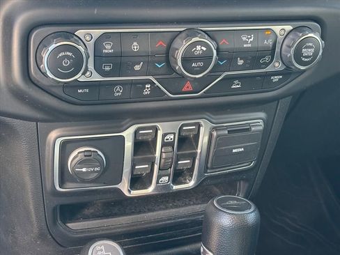 Used 2021 Jeep Gladiator Sport AWD/4WD image 18