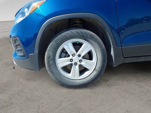 Used 2020 Chevrolet Trax LT AWD/4WD image 14