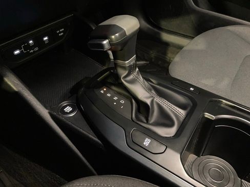 Used 2025 Kia K4 LXS image 24