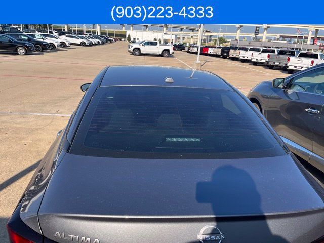 Used 2025 Nissan Altima 2.5 S FWD image 6