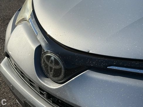 Used 2018 Toyota RAV4 Platinum AWD/4WD image 7
